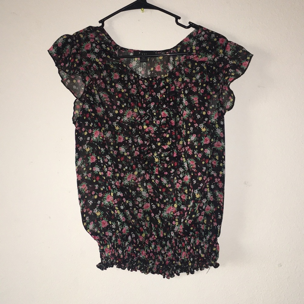 Ruffled, floral top